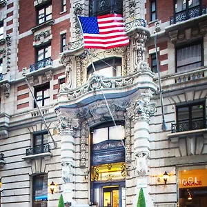 Hotel The At Fifth Avenue ***